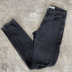 KanCan Southington Distressed Black High Rise Skinny Jeans - EUC - Size 5/26